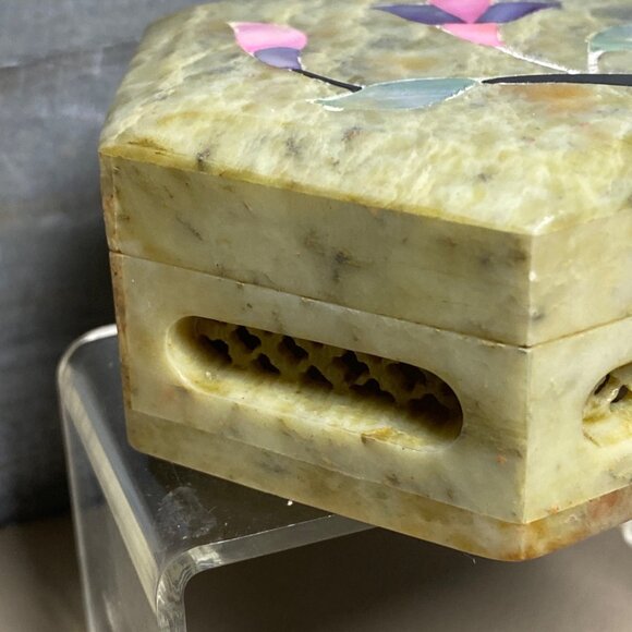 Hexagonal Stone Trinket Box Vintage MOP Inlaid Floral Motif Dendrite Inclusion - Picture 7 of 13